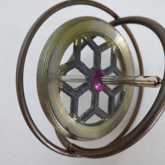 VINTAGE 1950’s METAL GYROSCOPE TOY LOT OF 2 (PRE-OWNED) - Picture 10 of 12